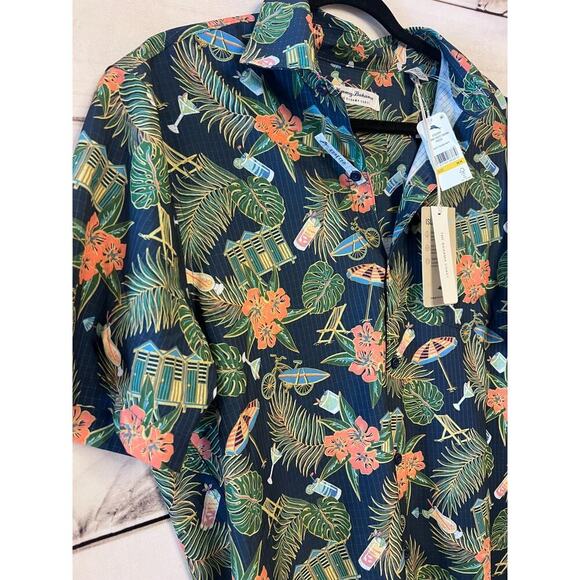 NWT Tommy Bahama Men's Top Button Up Short Sleeve Tropical Print Size MED - Picture 5 of 5